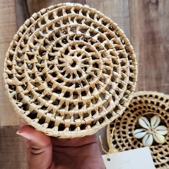 Shell basket with coasters - Picture 4 of 4